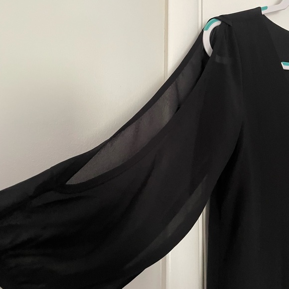 Shifting Dears Black Long Sleeve Dress - Picture 5 of 8